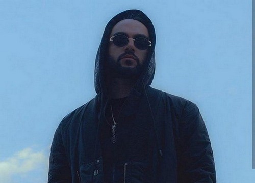 سینا تهم کیست؟