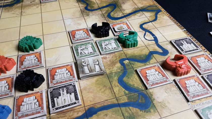 این بازی شرایط سنی دارد؟